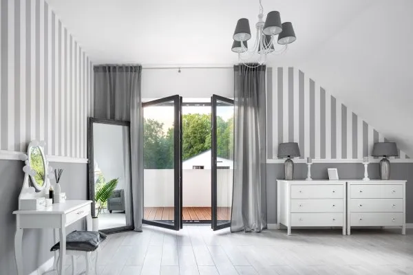 Rideau pour plafond en pente