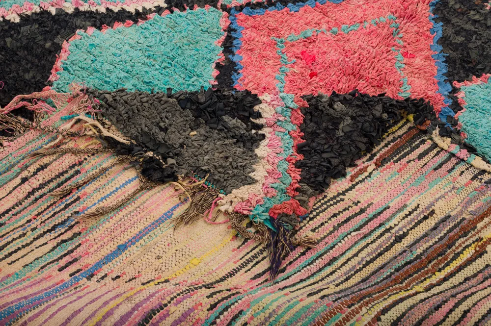 Tapis berbère marocain Boucherouite 235 x 135 cm