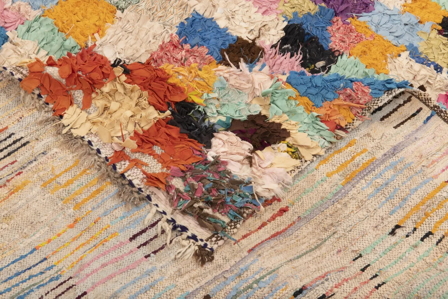 Tapis Marocain Berbère Boucherouite 235 x 160 cm