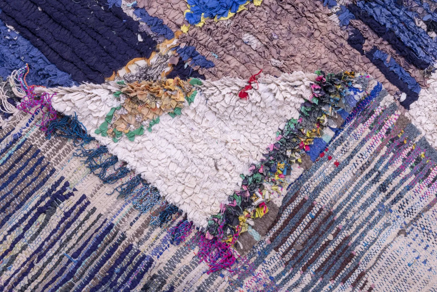 Tapis Marocain Berbère Boucherouite 230 x 170 cm