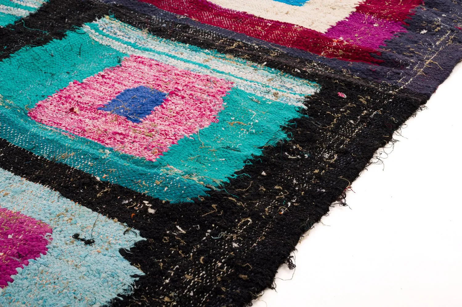 Tapis berbère marocain Boucherouite 140 x 225 cm