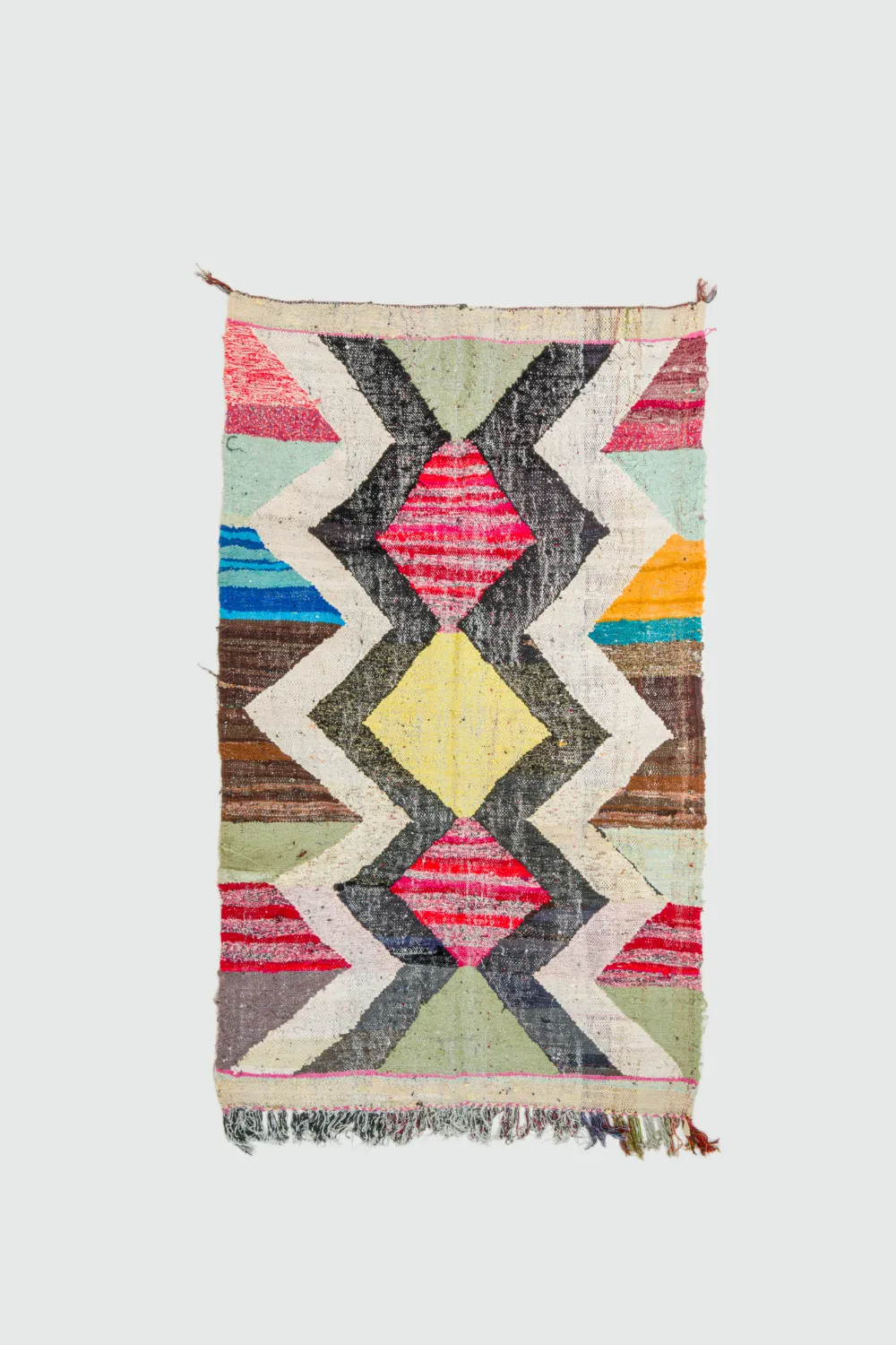 Tapis berbère marocain Boucherouite 135 x 230 cm