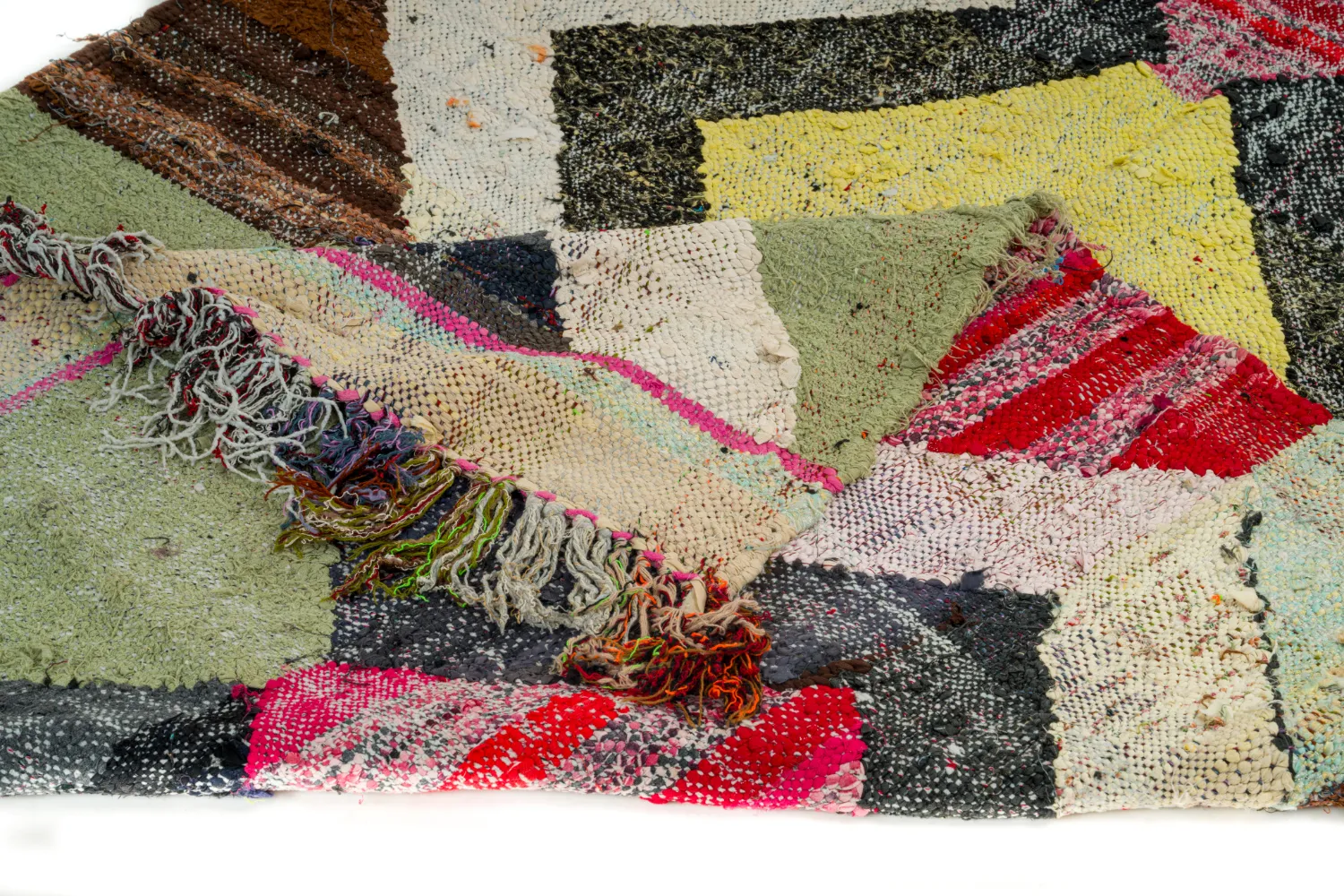 Tapis berbère marocain Boucherouite 135 x 230 cm
