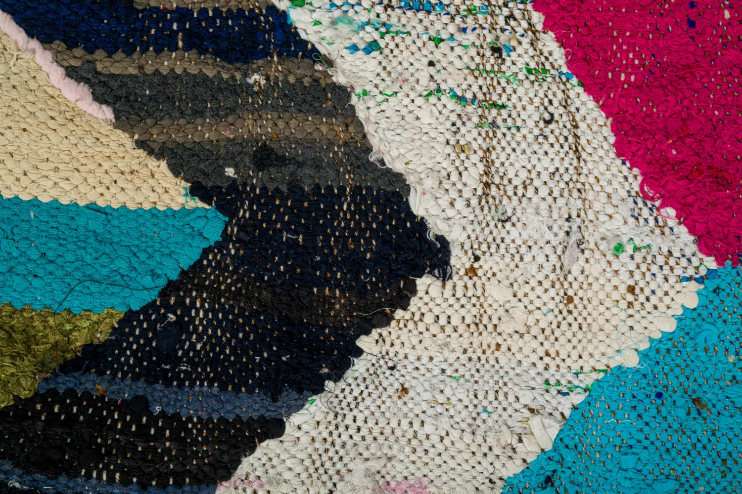 Tapis berbère marocain Boucherouite 135 x 230 cm