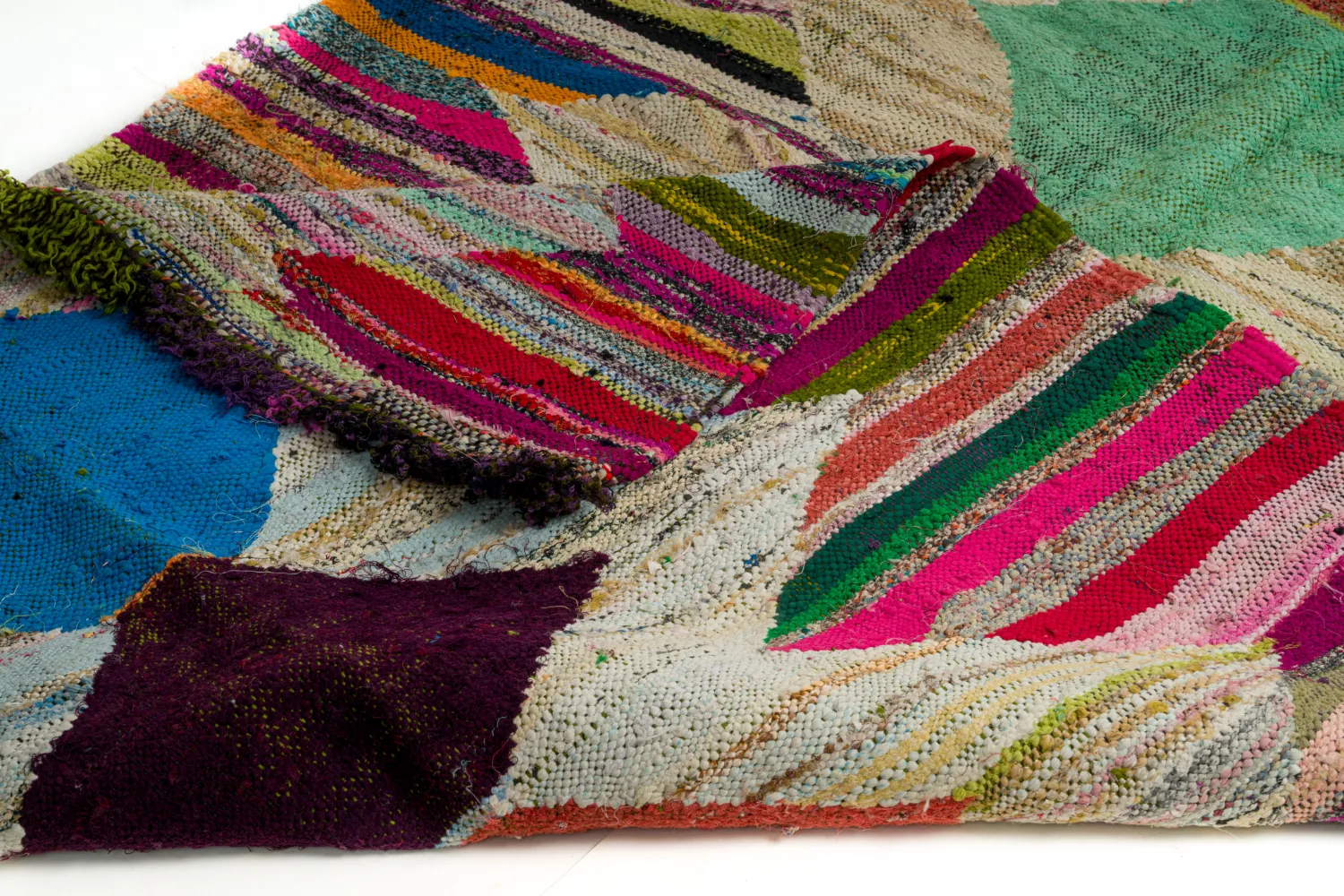 Tapis berbère marocain Boucherouite 140 x 255 cm