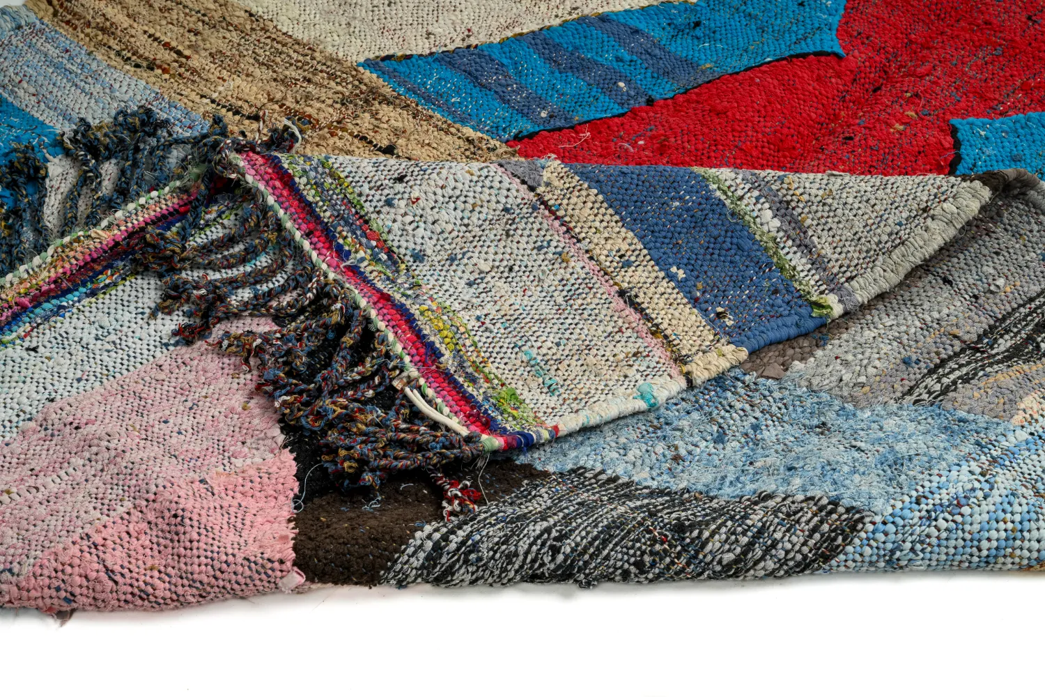 Tapis berbère marocain Boucherouite 140 x 255 cm