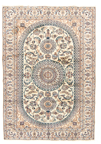 Tapis persan Nain 285 x 193 cm