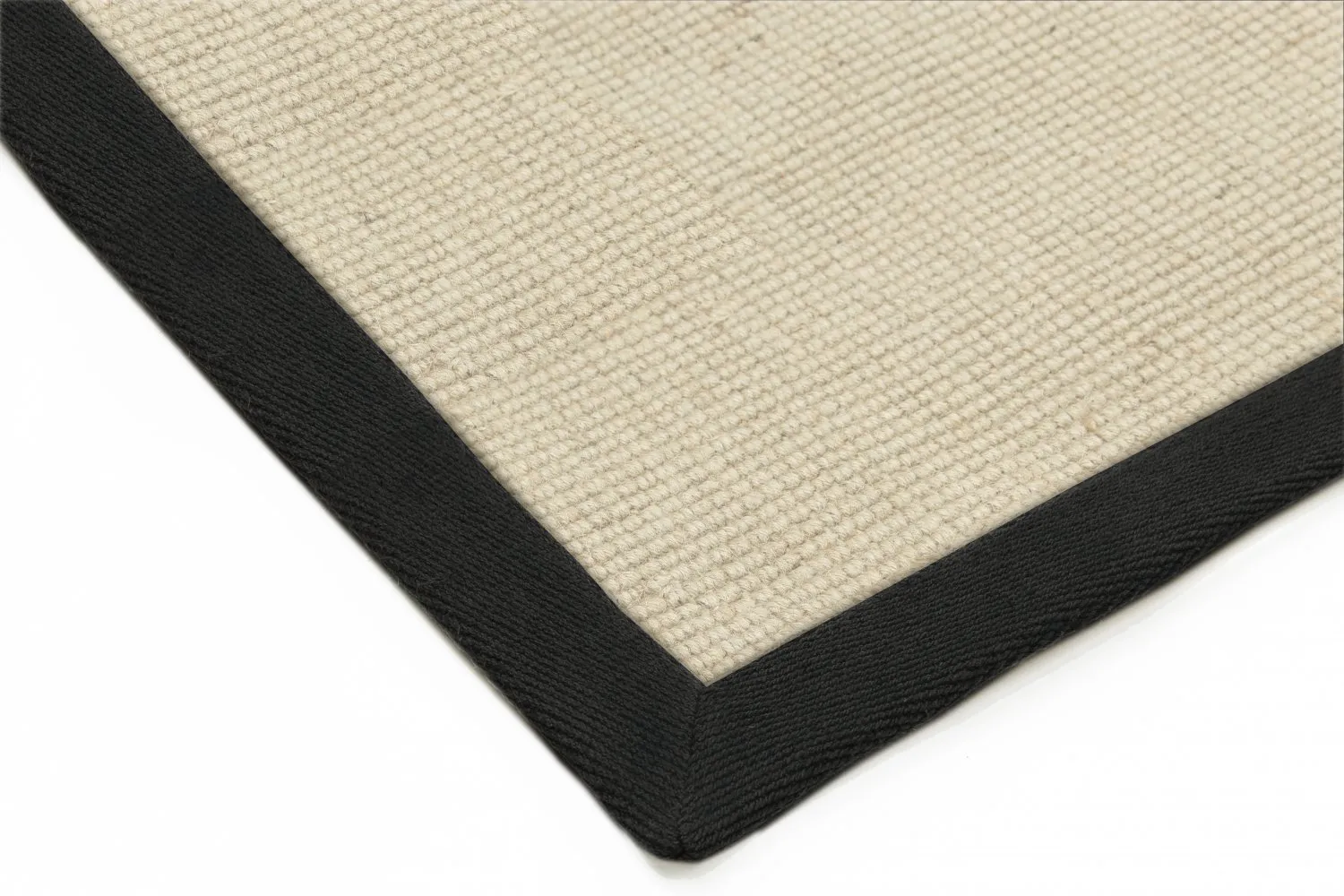 Tapis en sisal - Agave (noir/blanc cassé)