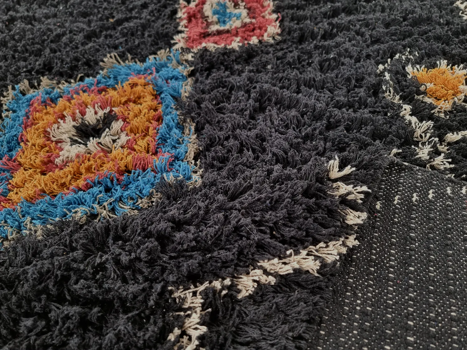 Tapis à poils longs - Marden Natural Cotton Shaggy (noir/multicolore)