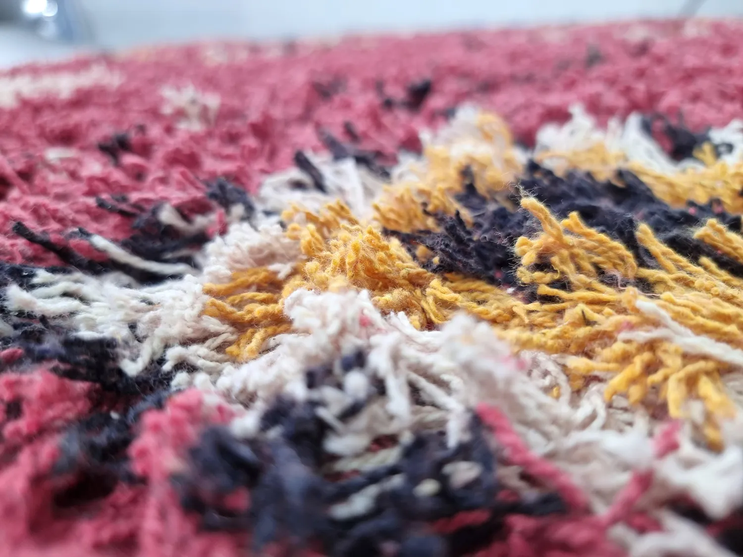 Tapis à poils longs - Nyle Natural Cotton Shaggy (rose/multicolore)