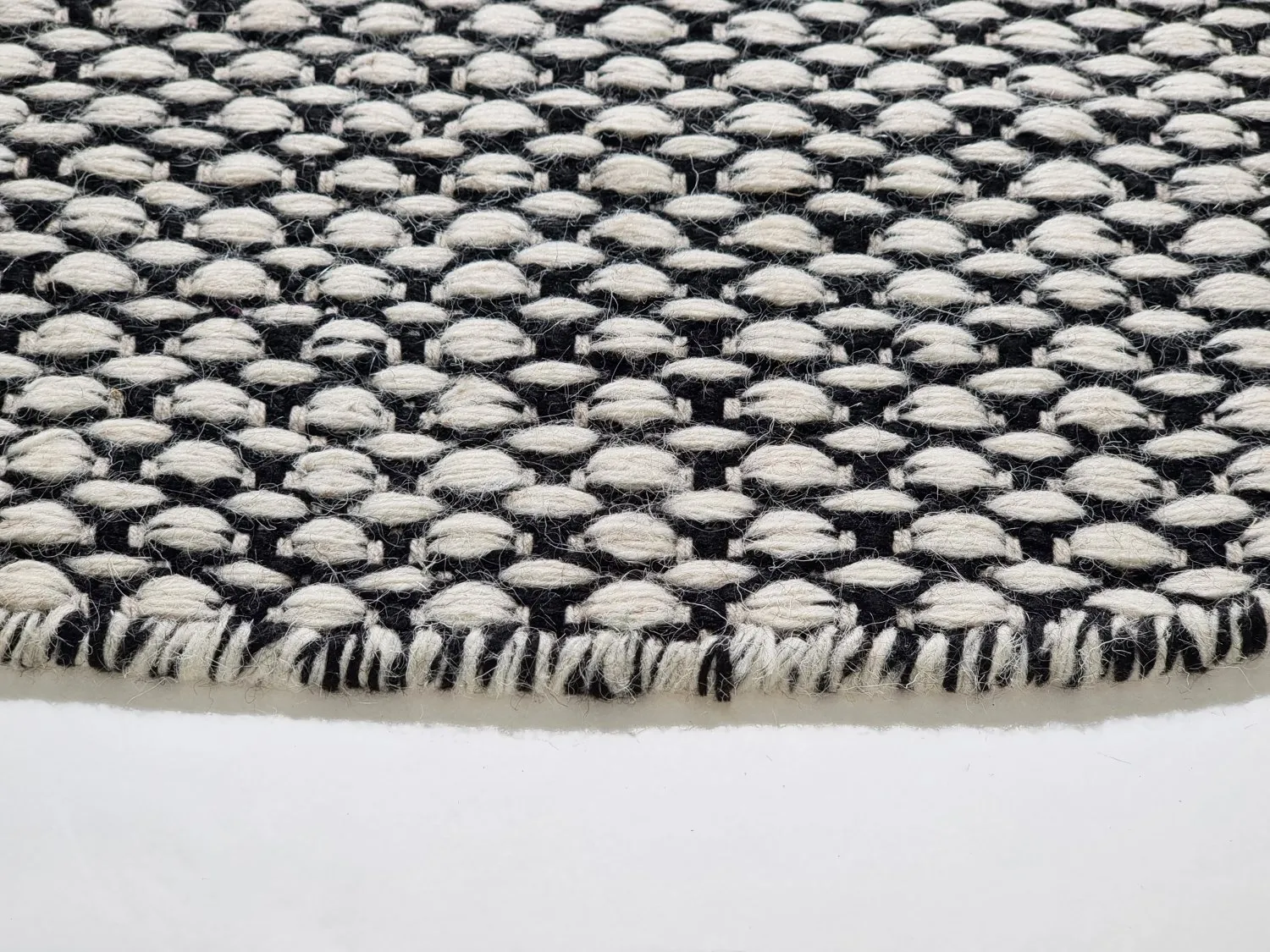 Tapis rond - Delly (noir/blanc)