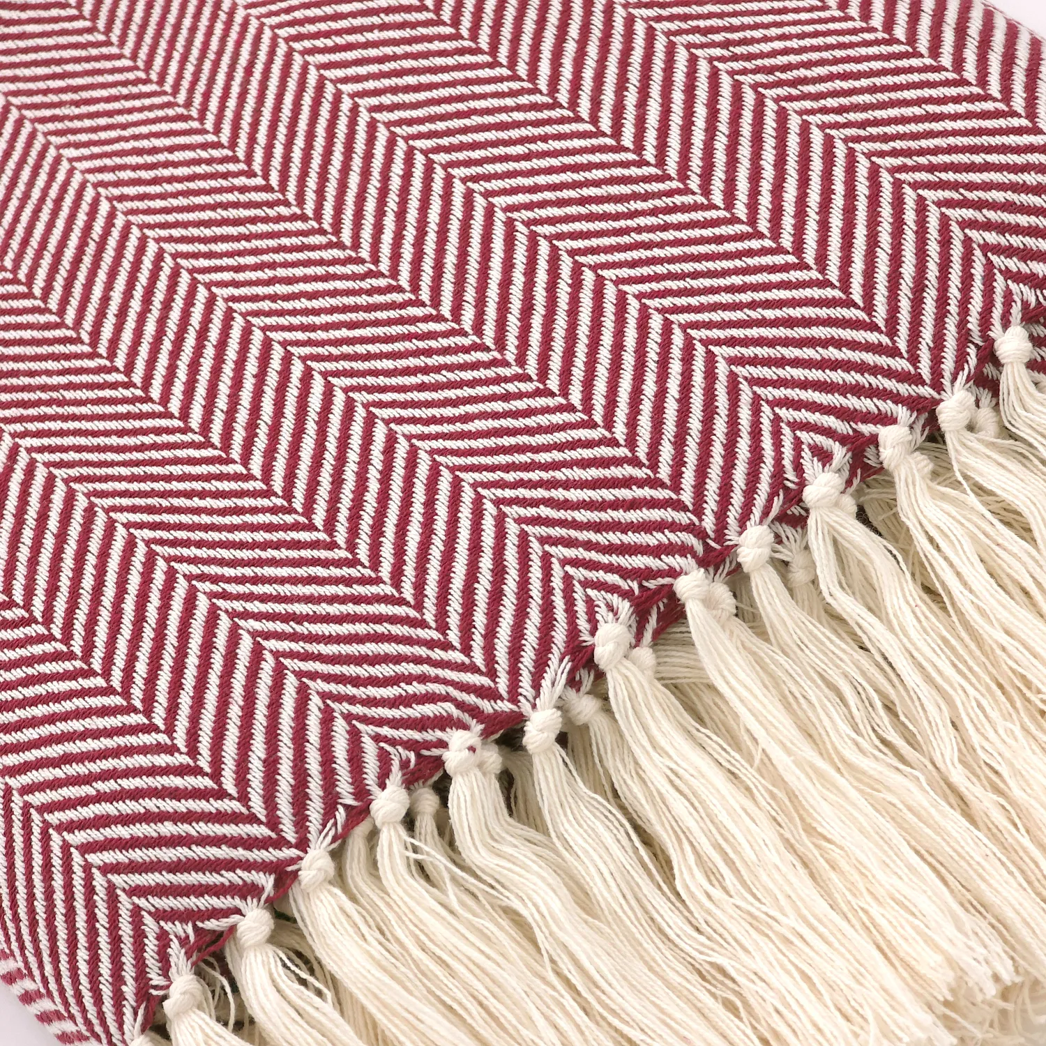 Plaids - Plaid en coton - Denisa Fishbone (rouge/blanc)