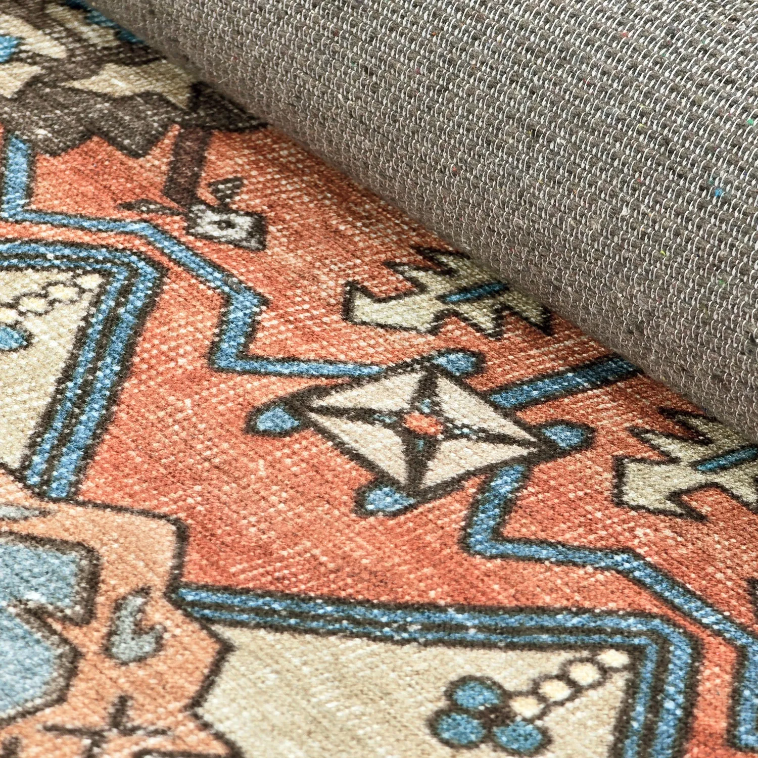 Tapis tissé à plat - Kordava (gris/rouge)