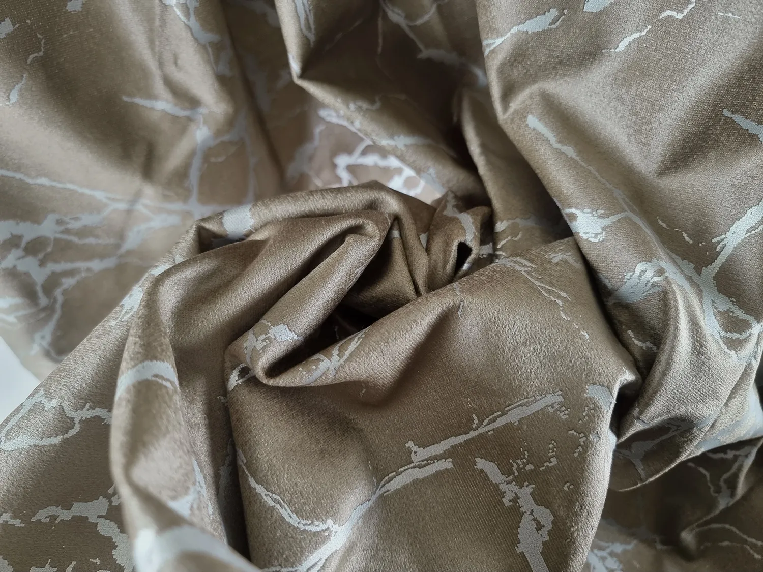 Rideaux - Rideau en velours Florina (marron clair)