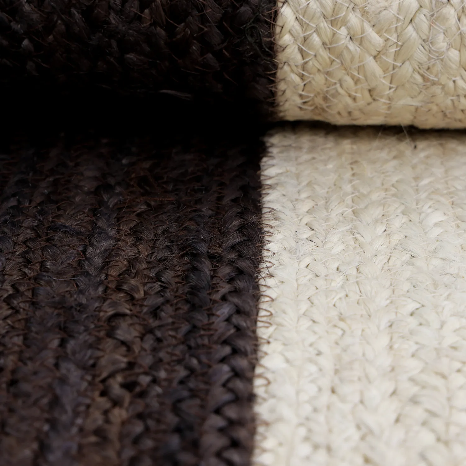 Tapis chanvre - Senaki (taupe foncé/blanc)