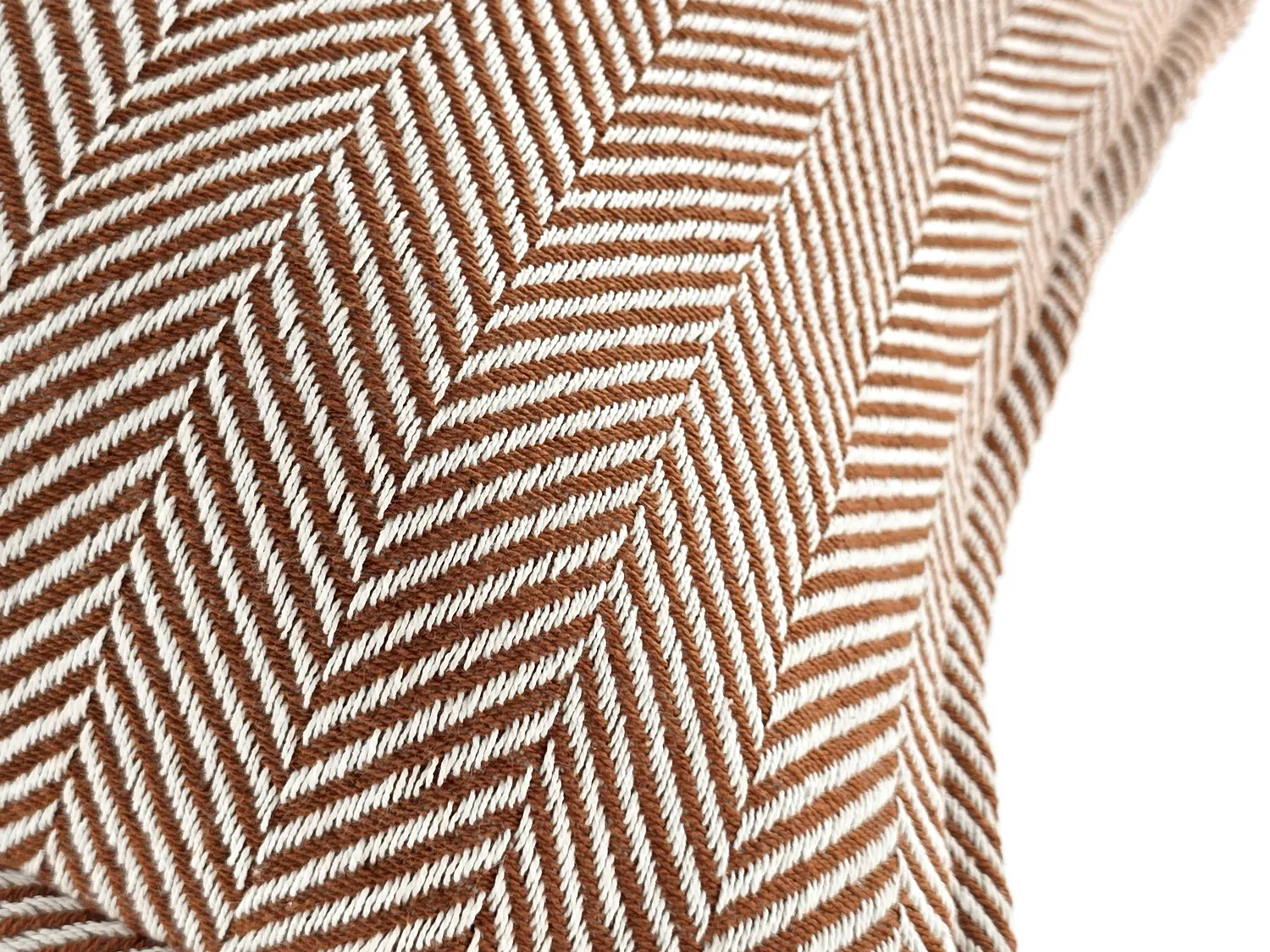 Housse de coussin - Denisa Fishbone (marron/blanc)