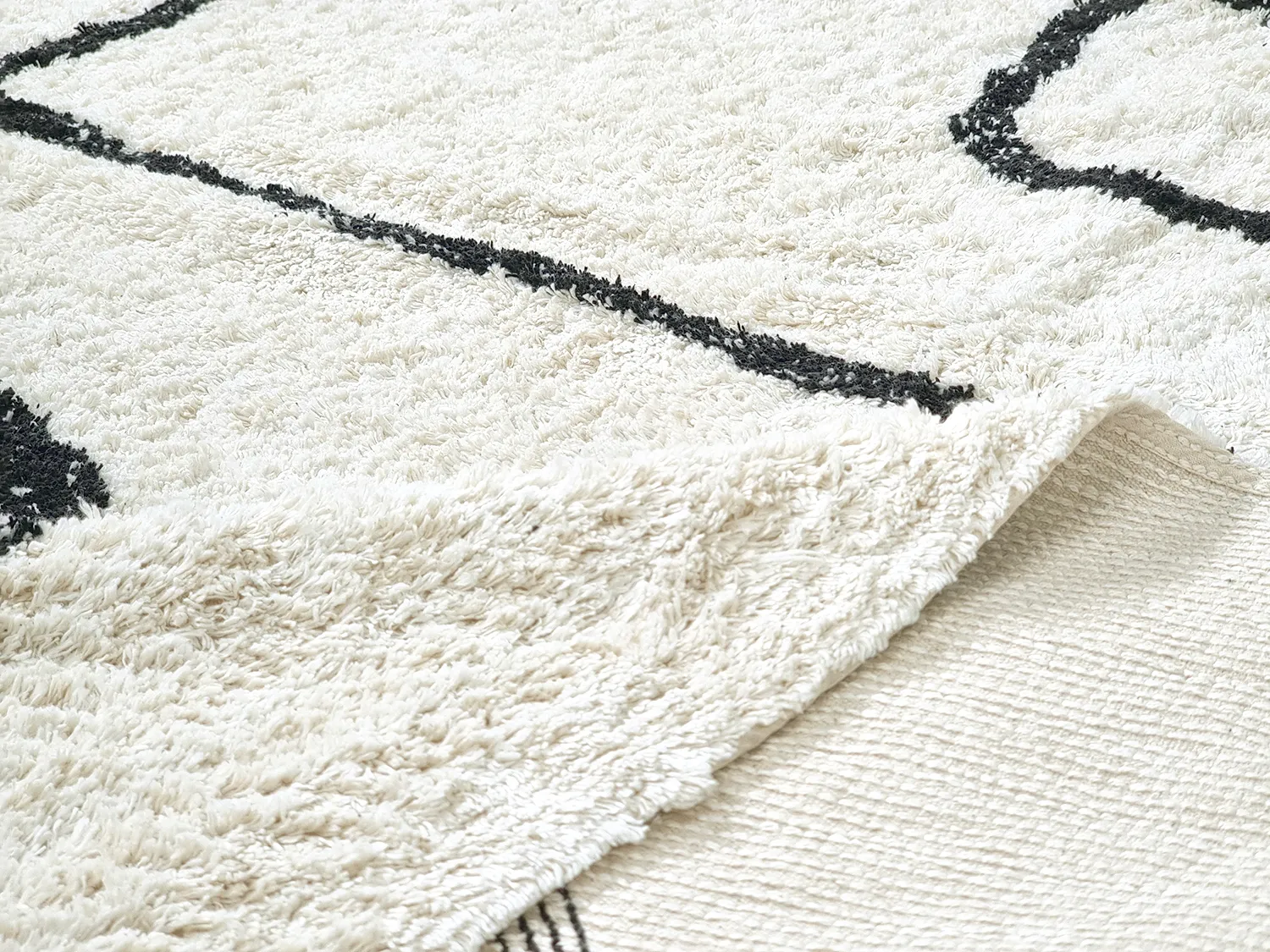 Tapis shaggy - Bavello Natural Cotton Shaggy (blanc cassé/noir)