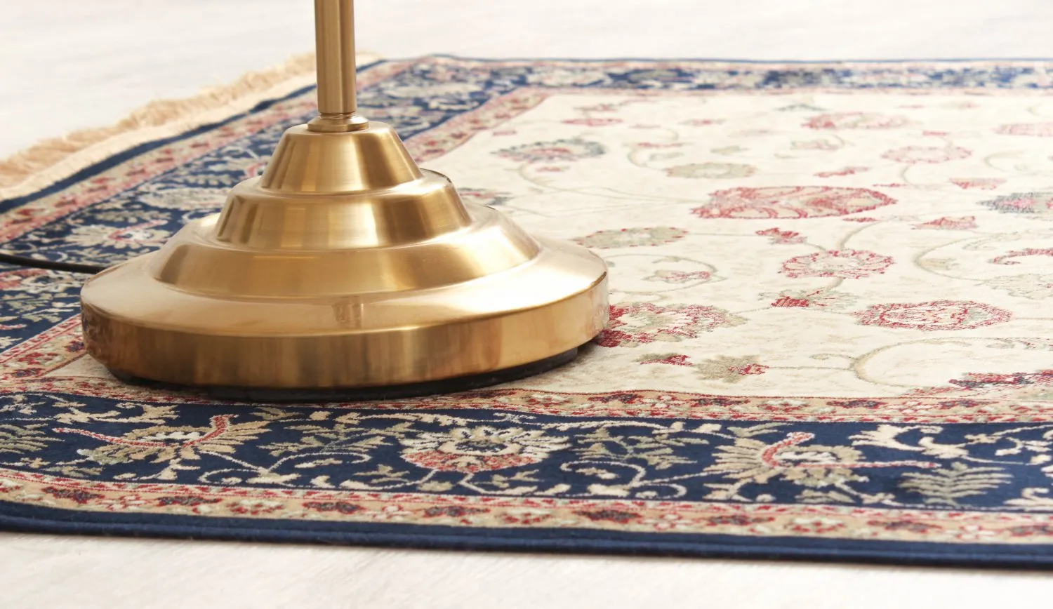 Tapis Wilton - Angelica (beige/bleu marine)