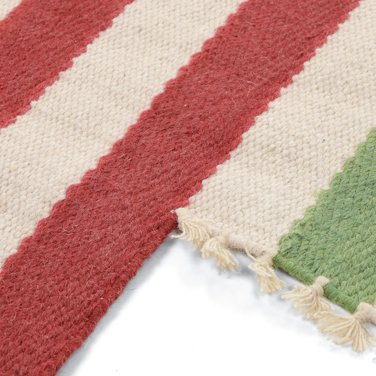 Tapis en laine irrégulière - Kystaro (crème/vert/rouge)