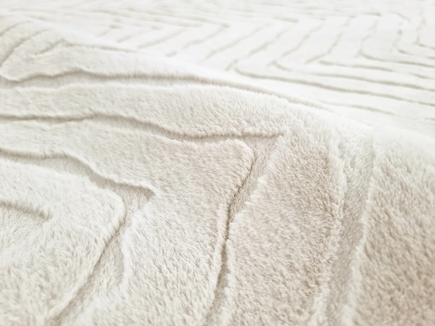 Tapis à poils longs - Wren (blanc cassé)