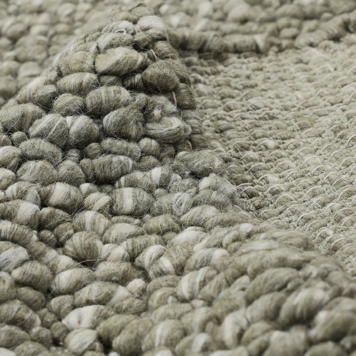 Tapis de laine - Sala Irregular Wool Bubble (vert mousse/blanc mélange)