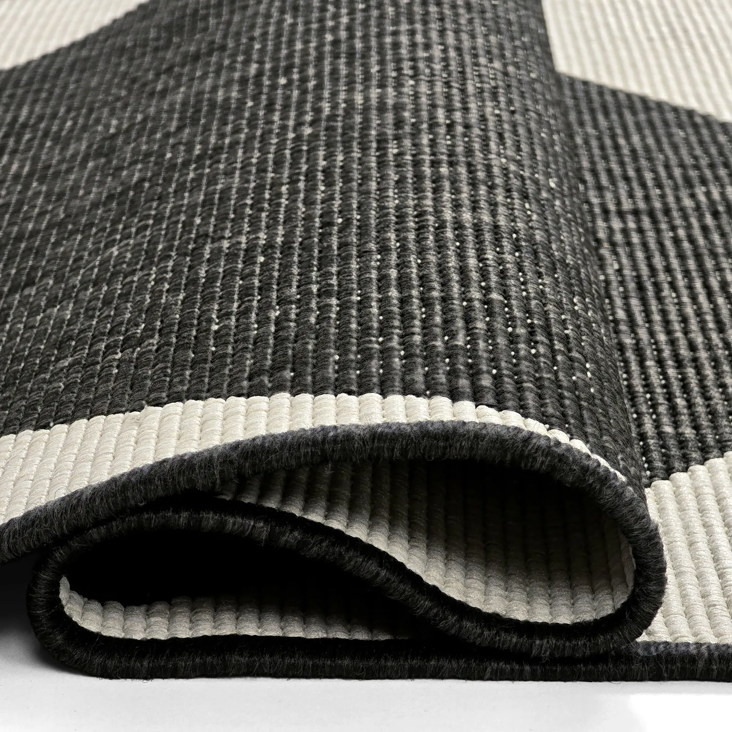 Tapis d’intérieur et d’extérieur - Aurora (noir/blanc)