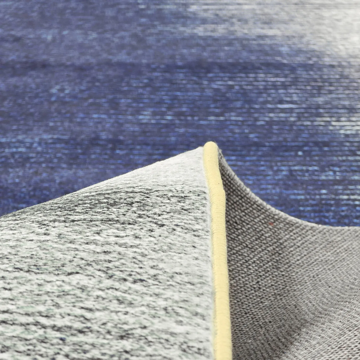 Tapis Wilton - Cara (blanc/bleu foncé)