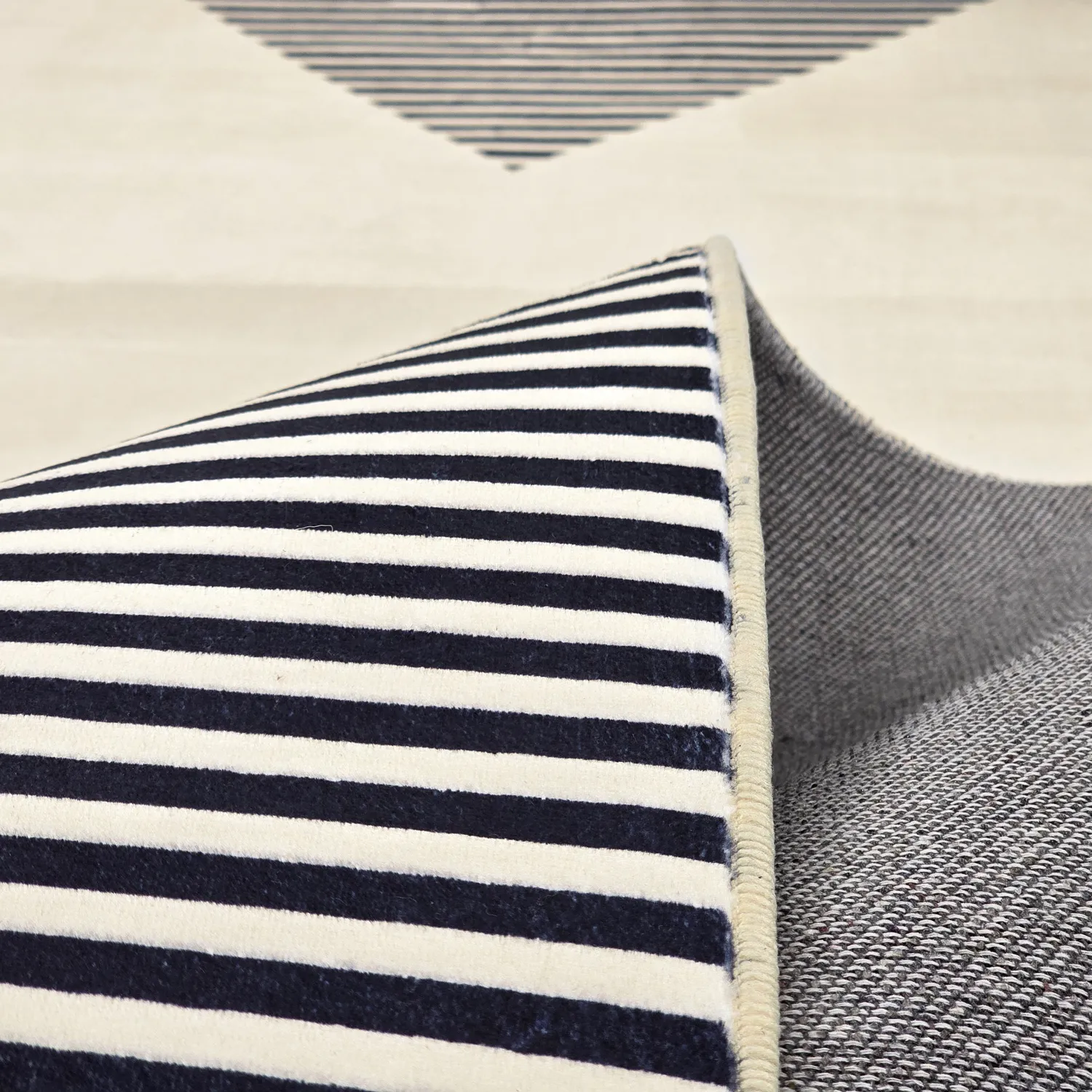 Tapis Wilton - Pucon (noir/crème)